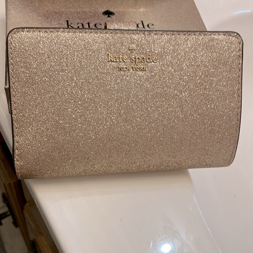 KATE SPADE ♠️ BEIGE/TAN BOXED GLITTER WALLET - NEW WITH TAGS